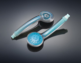Soffioni di doccia Ideal Standard stampati in 3D su una stampante 3D multi-materiale a colori Stratasys Objet500 Connex3 utilizzando una combinazione dei nuovi materiali flessibili a colori e trasparenti