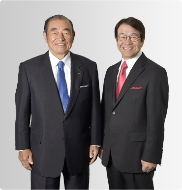 Shigetaka Komori : Chairman and Chief Executive Officer (left) Kenji Sukeno : President and Chief Operating Officer (right)